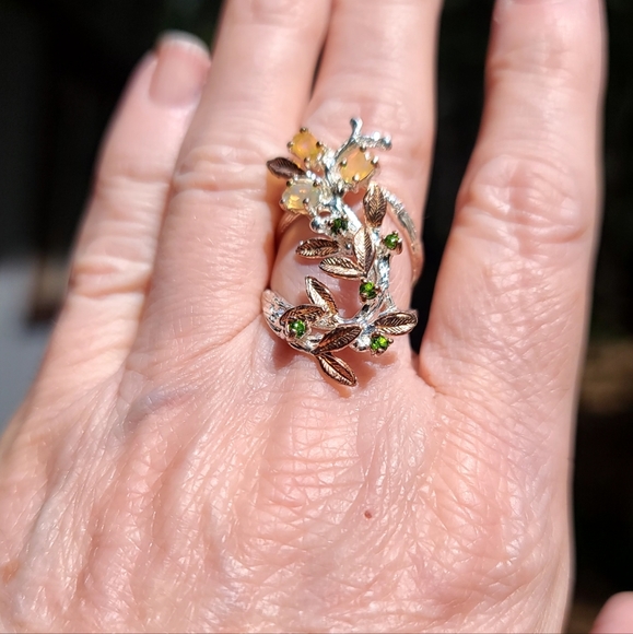Opal and Chrome Diopside sterling floral wreath finger cuff sz 6.5 - Picture 4 of 10